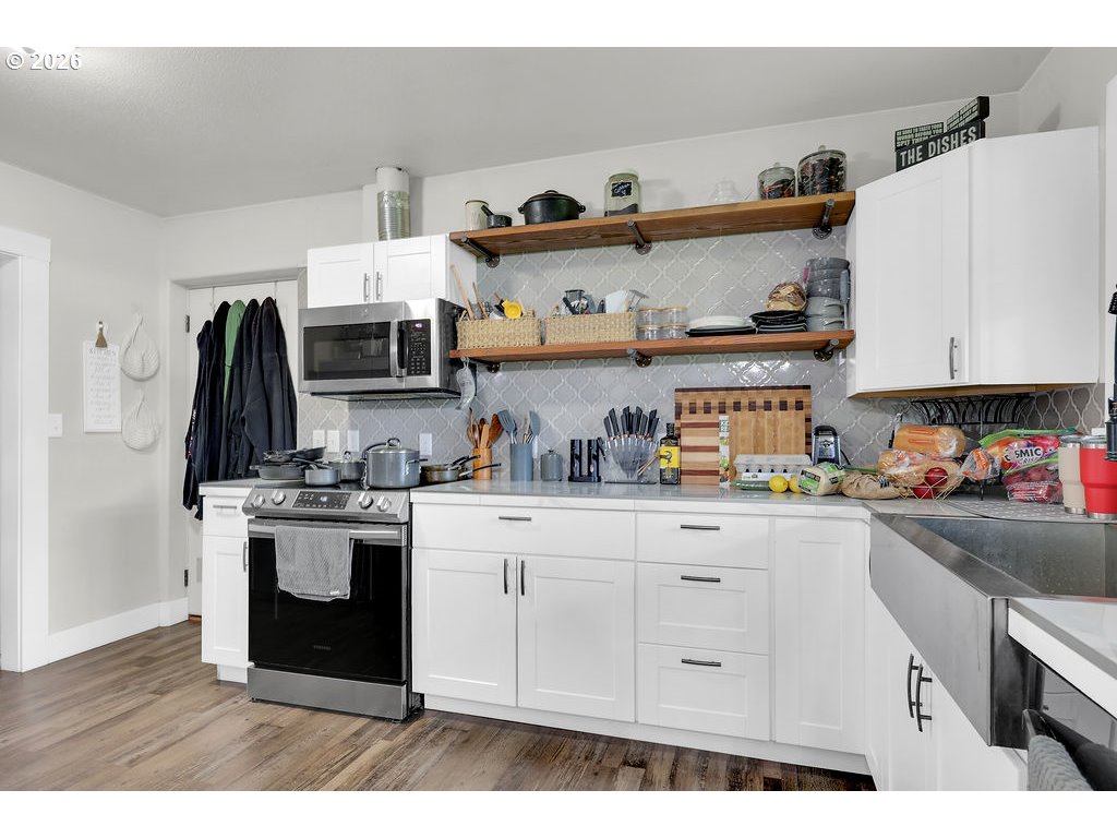 1215 Irving Road Eugene, OR 97404 - Photo 10 of 42