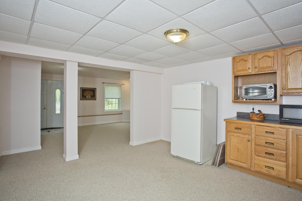 676 Old Warren Road Palmer, MA 01069 - Photo 17 of 30 workspace with windows