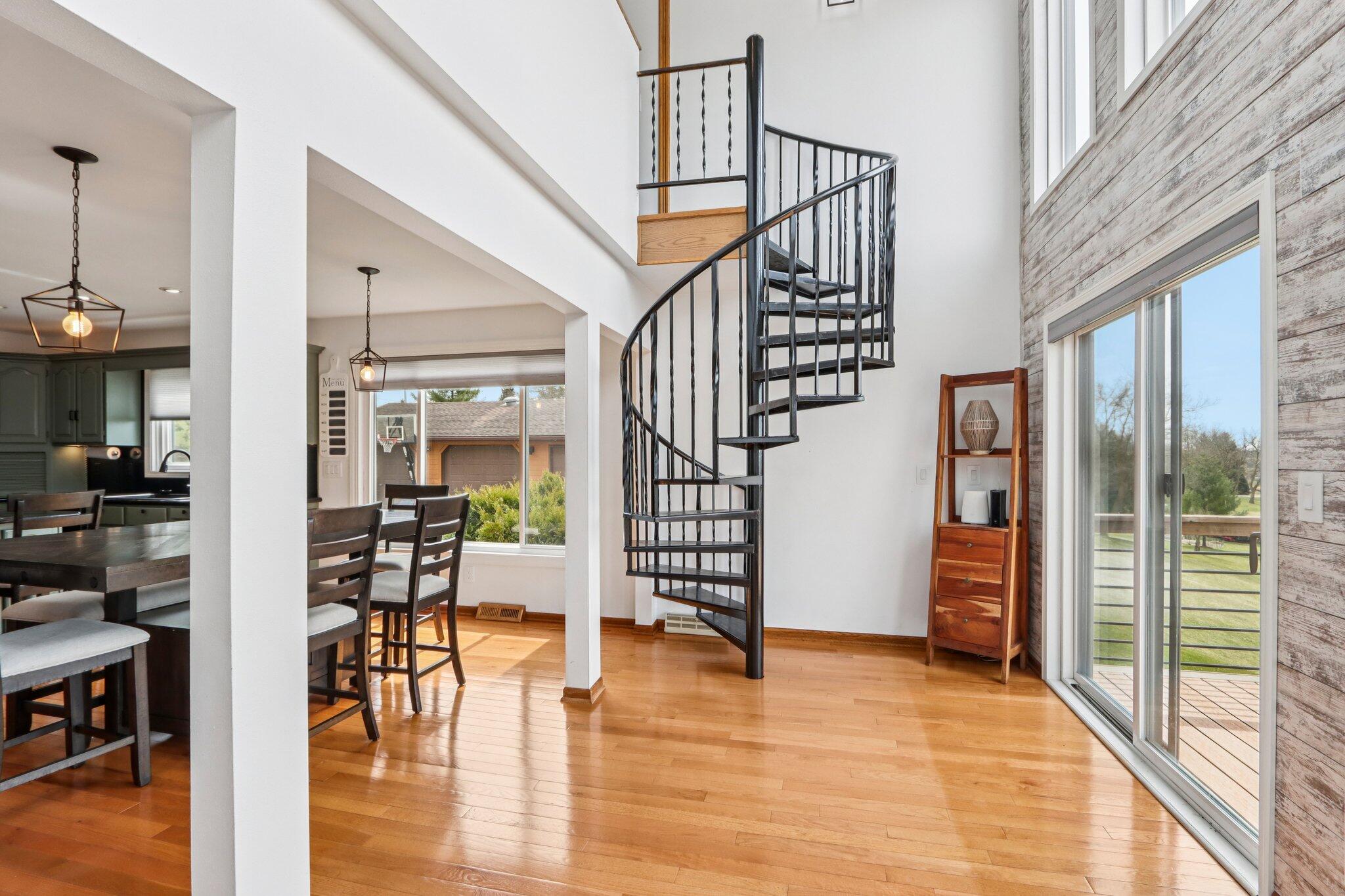 N8863 Jefferson Road Watertown, WI 53094 - Photo 8 of 70 Ssunroom area