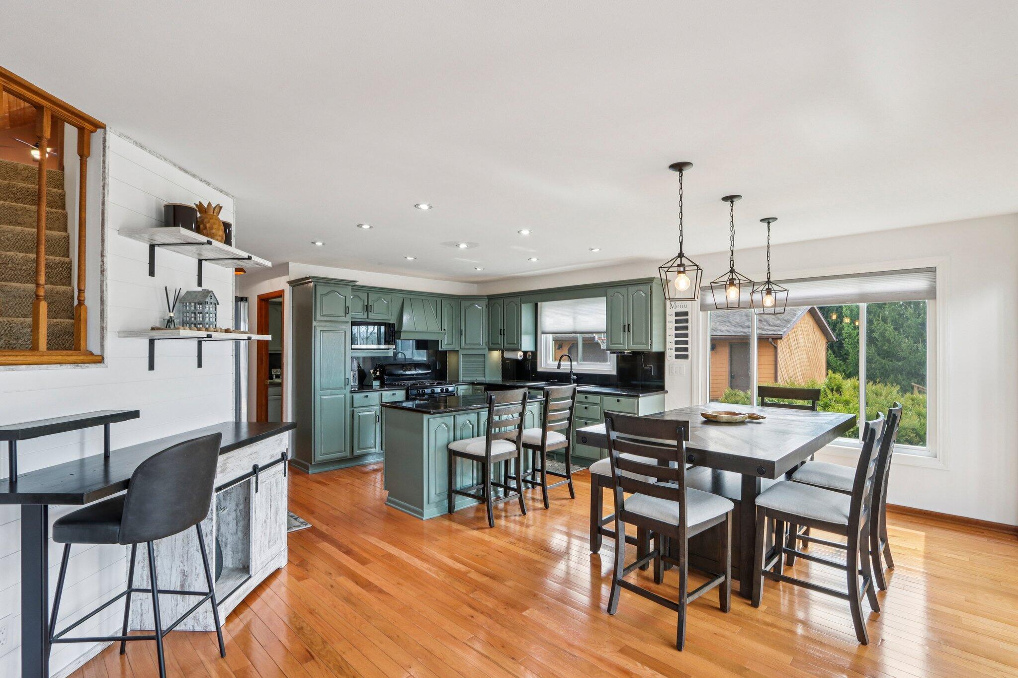 N8863 Jefferson Road Watertown, WI 53094 - Photo 10 of 70 Dinette into kitchen