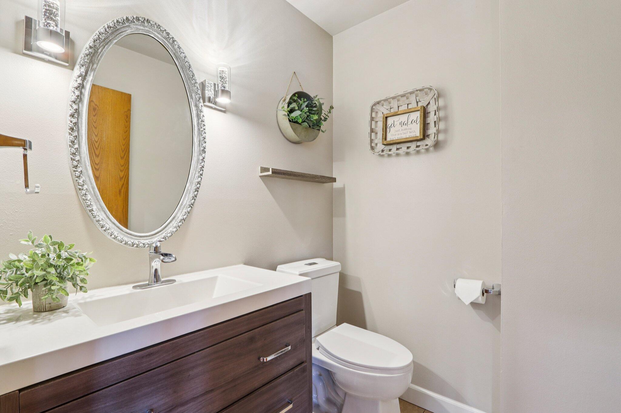 N8863 Jefferson Road Watertown, WI 53094 - Photo 18 of 70 Powder room