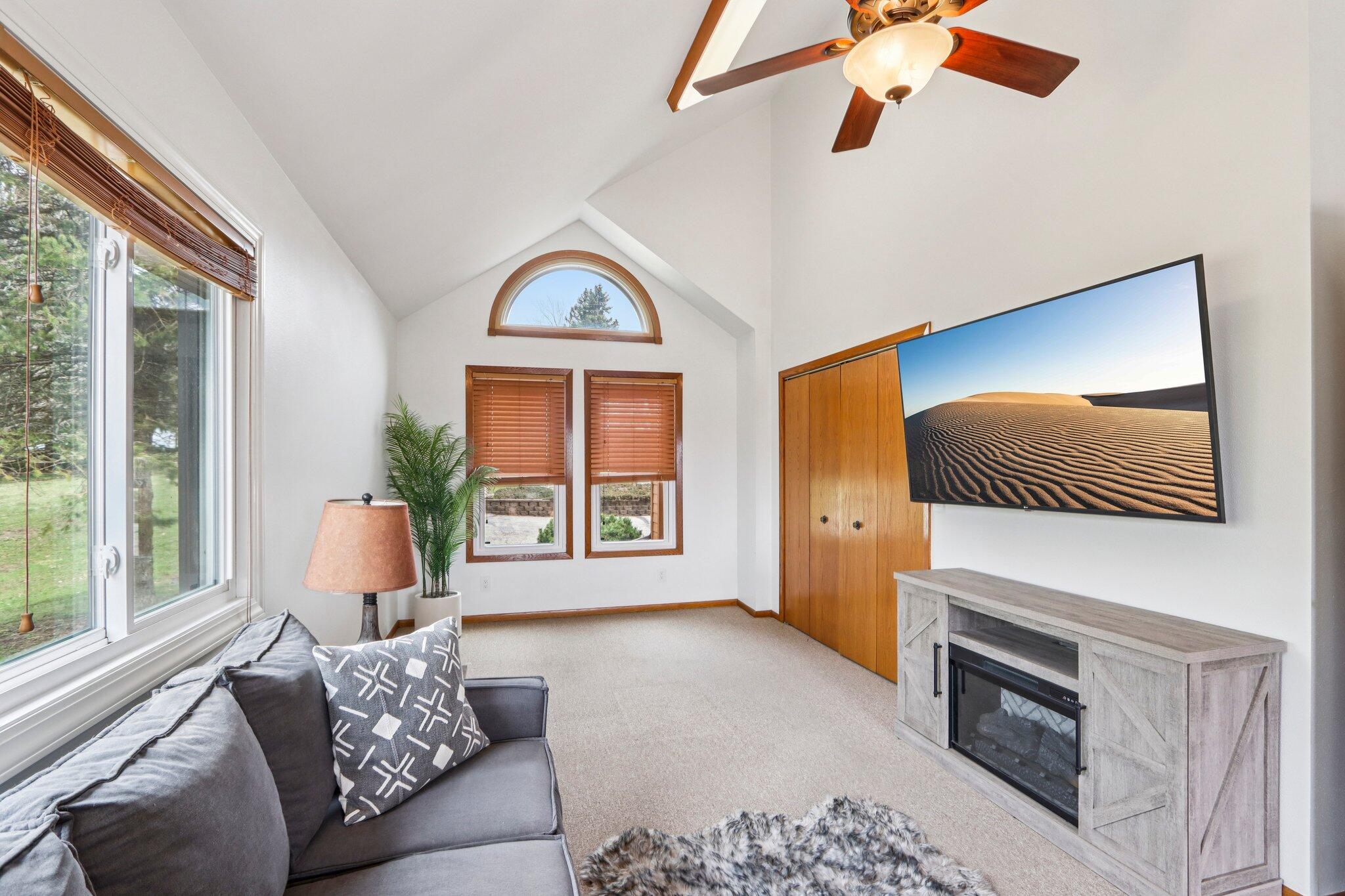 N8863 Jefferson Road Watertown, WI 53094 - Photo 20 of 70 Main floor bedroom /office