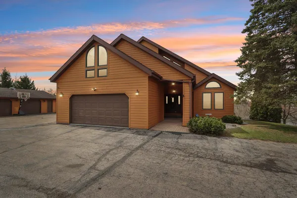 $599,500 | N8863 Jefferson Road, Watertown, WI 53094