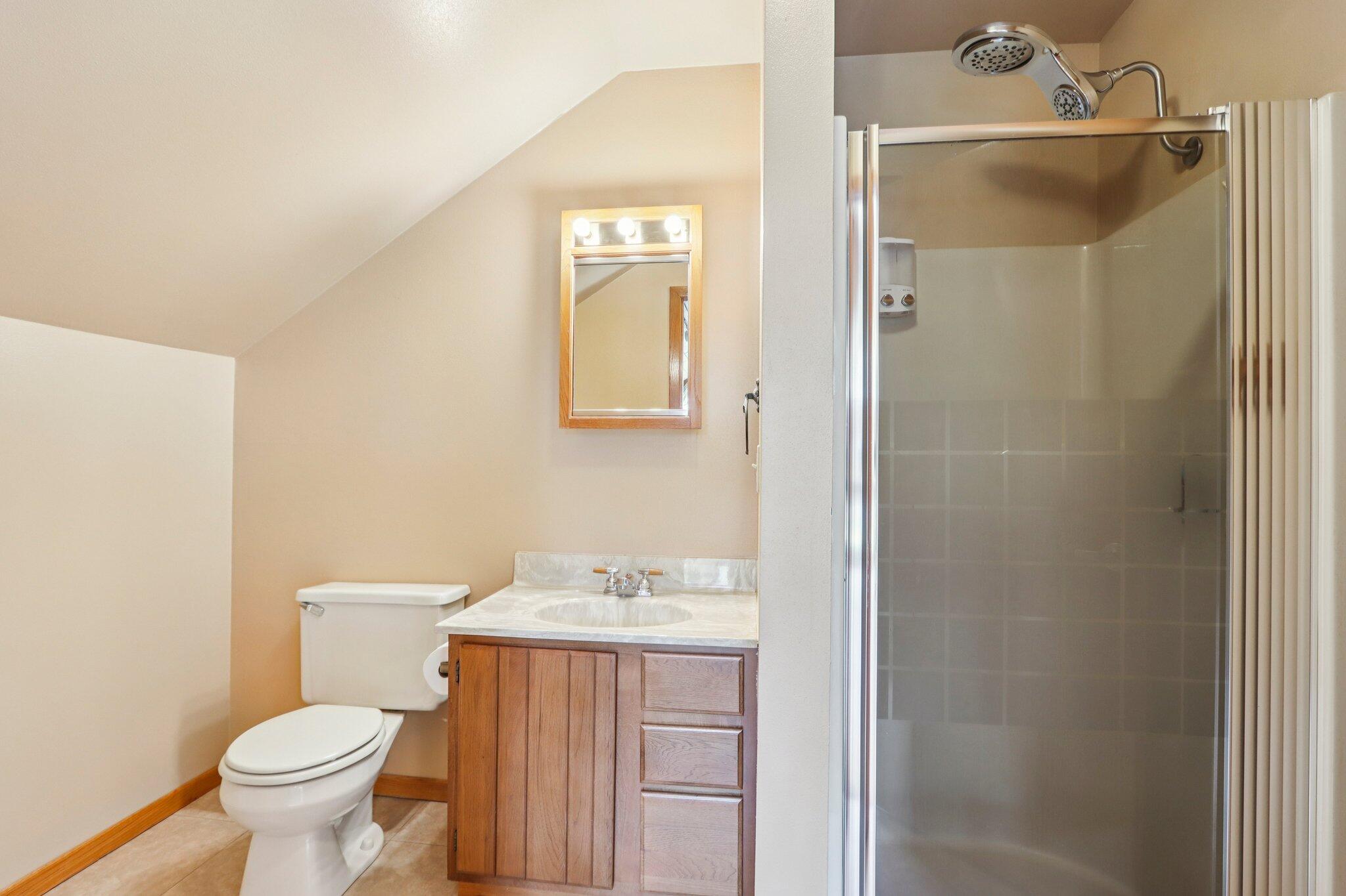 N8863 Jefferson Road Watertown, WI 53094 - Photo 31 of 70 Bedroom 2 bath