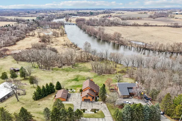 $599,500 | N8863 Jefferson Road, Watertown, WI 53094