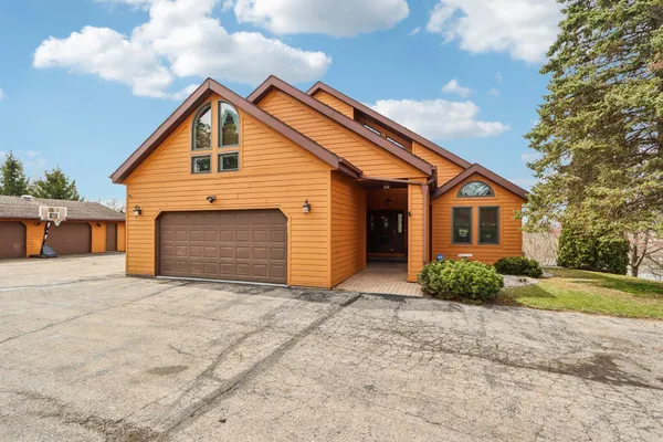 $599,500 | N8863 Jefferson Road, Watertown, WI 53094