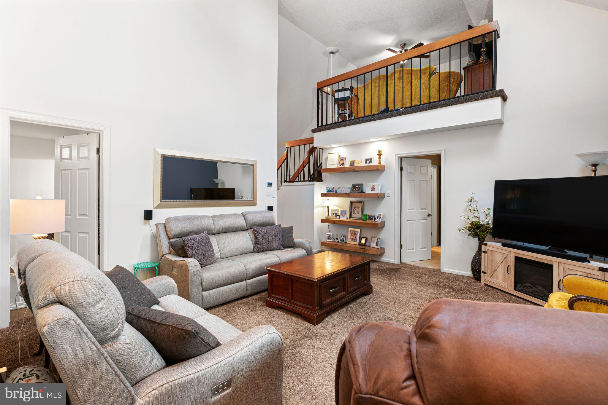 70302 Delaire Landing Road, Unit 302 Philadelphia, PA 19114 - Photo 6 of 32 Gallery Image 6