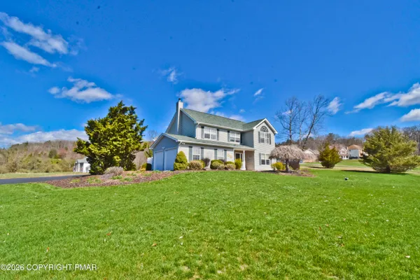$449,900 | 624 Marion Lane, Brodheadsville, PA 18322