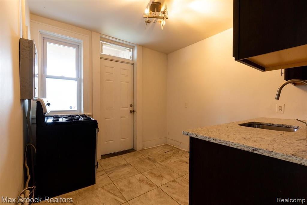 240 West Nine Mile Road, Unit 2 Ferndale, MI 48220 - Photo 3 of 18