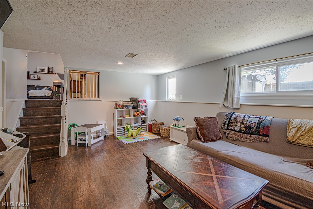 13585 Sheldon Road Cleveland, OH 44130 - Photo 19 of 25 Gallery Image 19