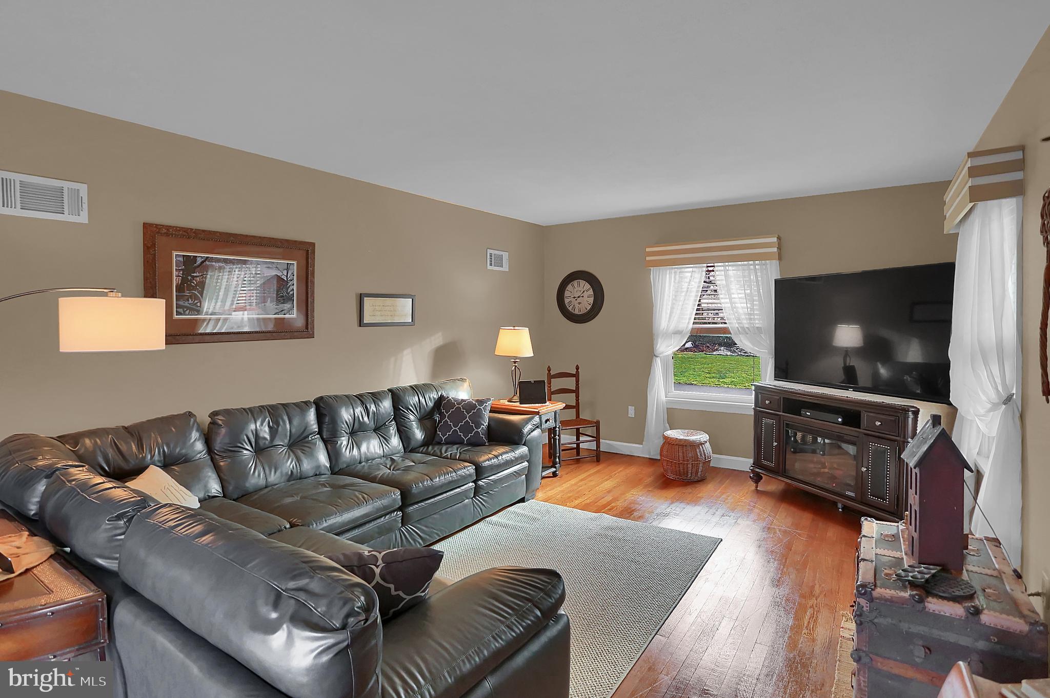 1323 Spring Road Carlisle, PA 17013 - Photo 8 of 32 Gallery Image 8