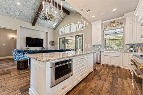 $1,699,000 | 30618 Spring Lake Boulevard, Tomball, TX 77375