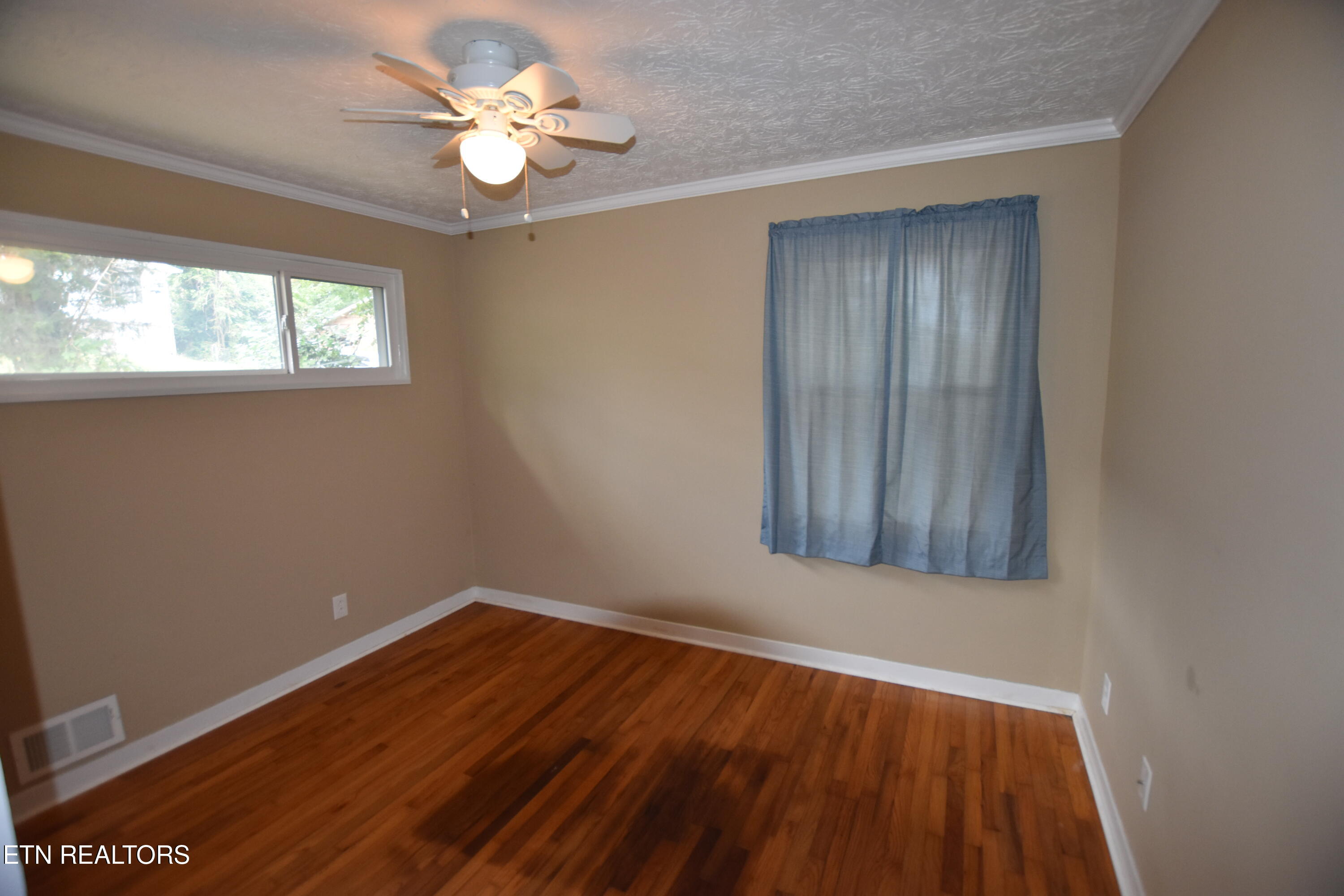 127 Amherst Lane Oak Ridge, TN 37830 - Photo 10 of 20 DSC_0140