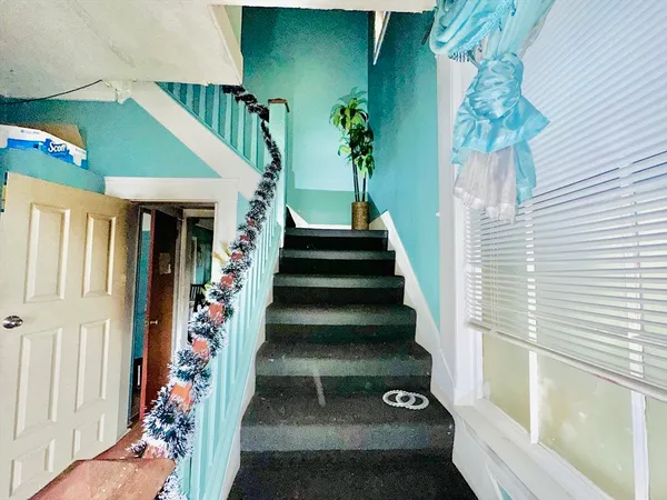 $190,000 | 7 Washington Street, Westfield, MA 01085