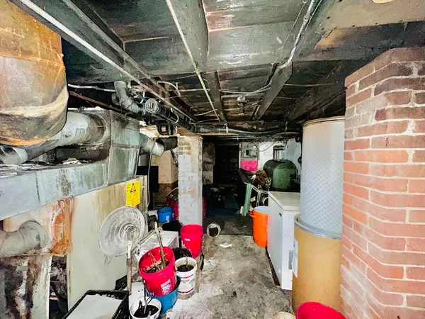 $190,000 | 7 Washington Street, Westfield, MA 01085