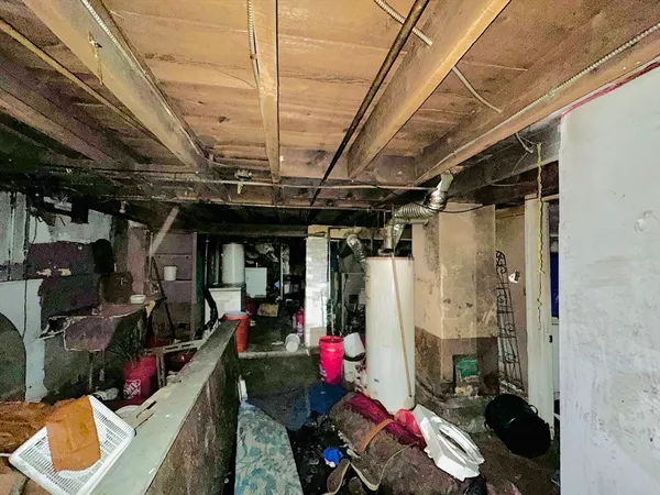 $190,000 | 7 Washington Street, Westfield, MA 01085