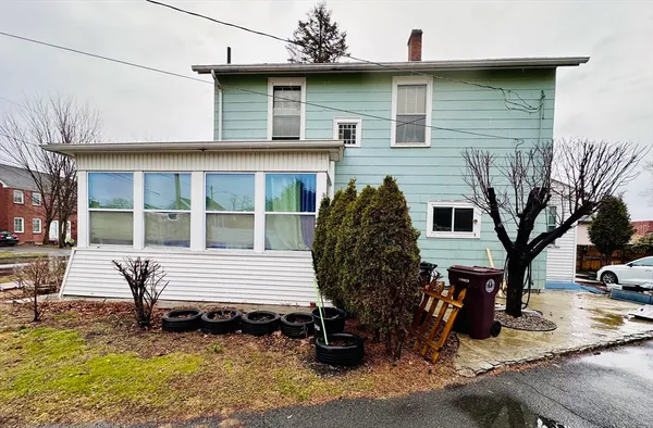 $190,000 | 7 Washington Street, Westfield, MA 01085
