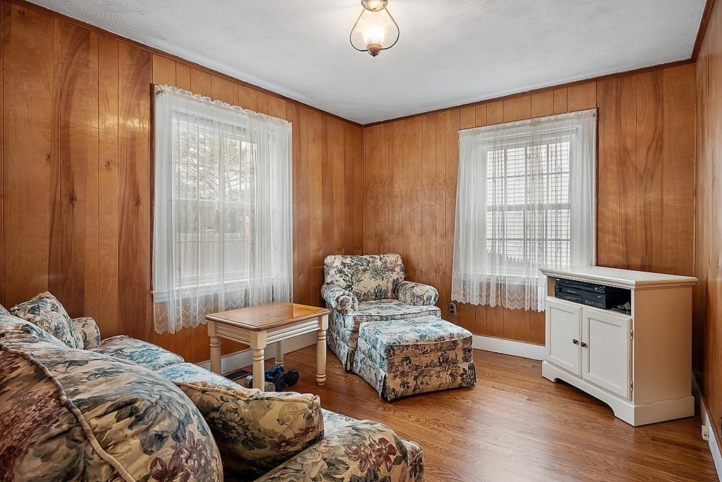 22 Walter Road Danvers, MA 01923 - Photo 12 of 24