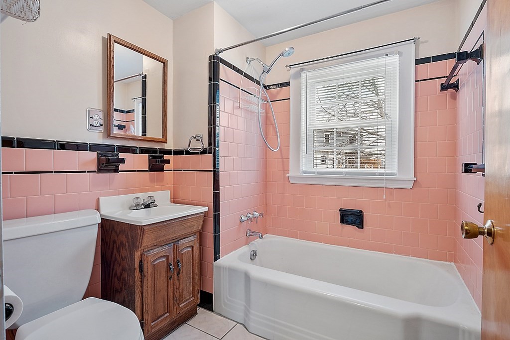 22 Walter Road Danvers, MA 01923 - Photo 13 of 24