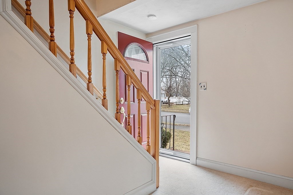 22 Walter Road Danvers, MA 01923 - Photo 3 of 24