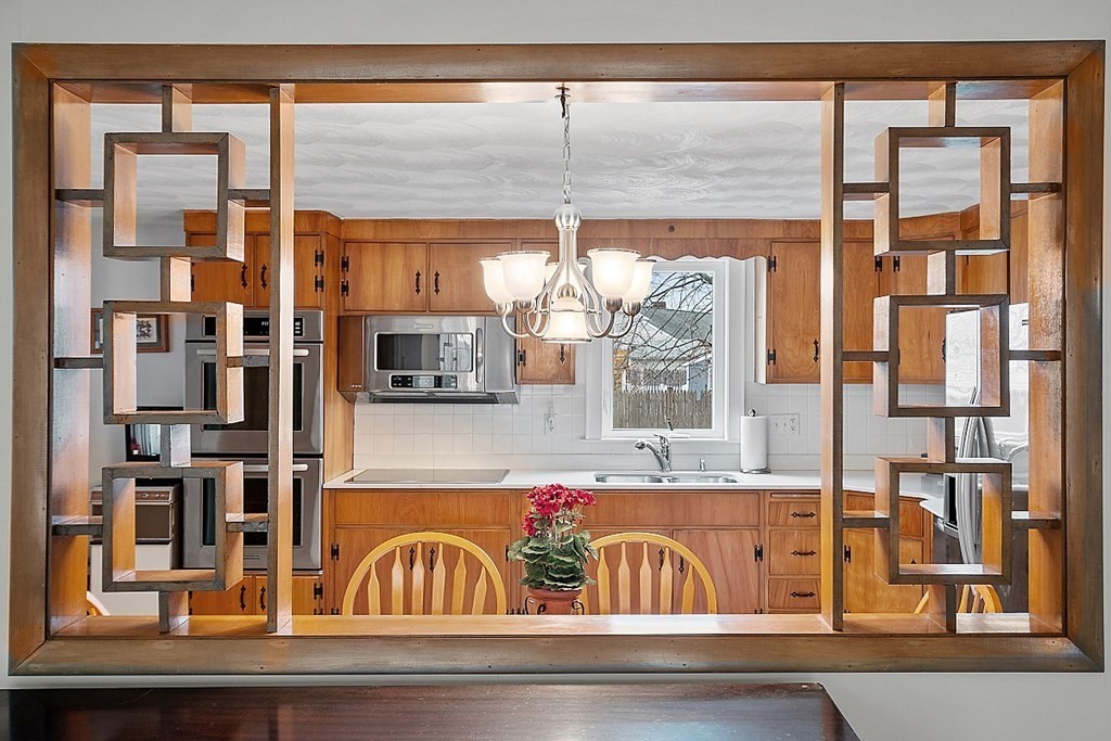 22 Walter Road Danvers, MA 01923 - Photo 9 of 24