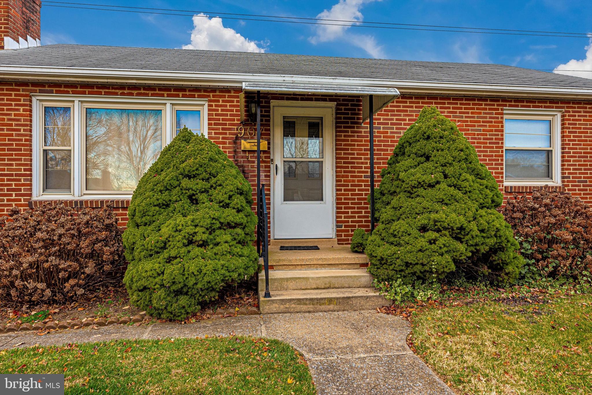 907 Seminole Road Frederick, MD 21701 - Photo 2 of 51 Gallery Image 2