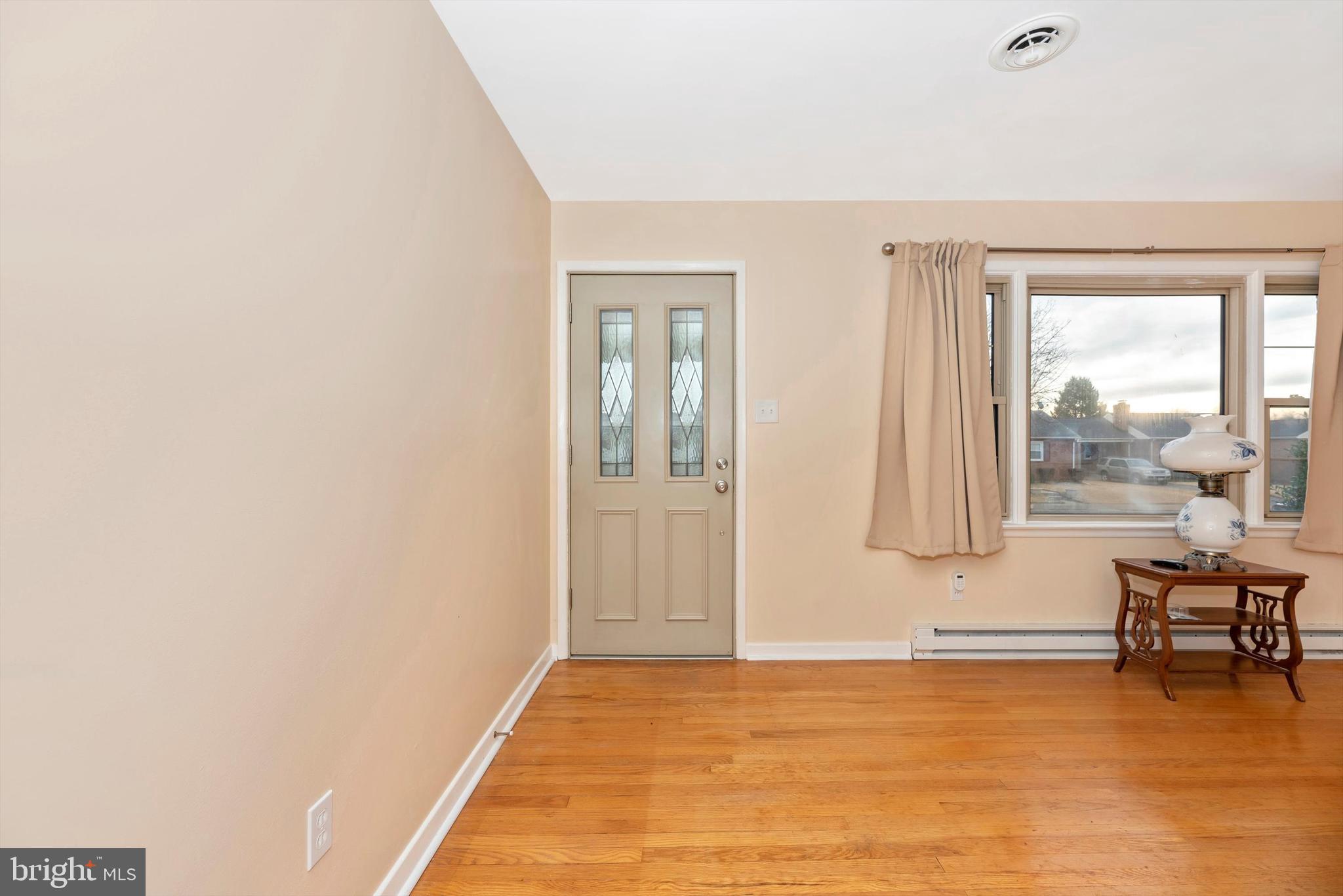 907 Seminole Road Frederick, MD 21701 - Photo 3 of 51 Gallery Image 3