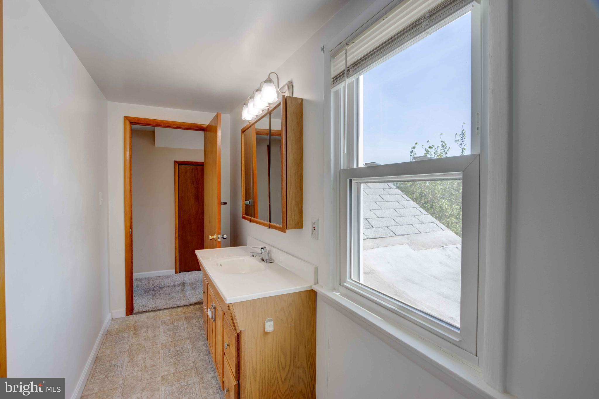 625 Hammonds Lane Baltimore, MD 21225 - Photo 19 of 40