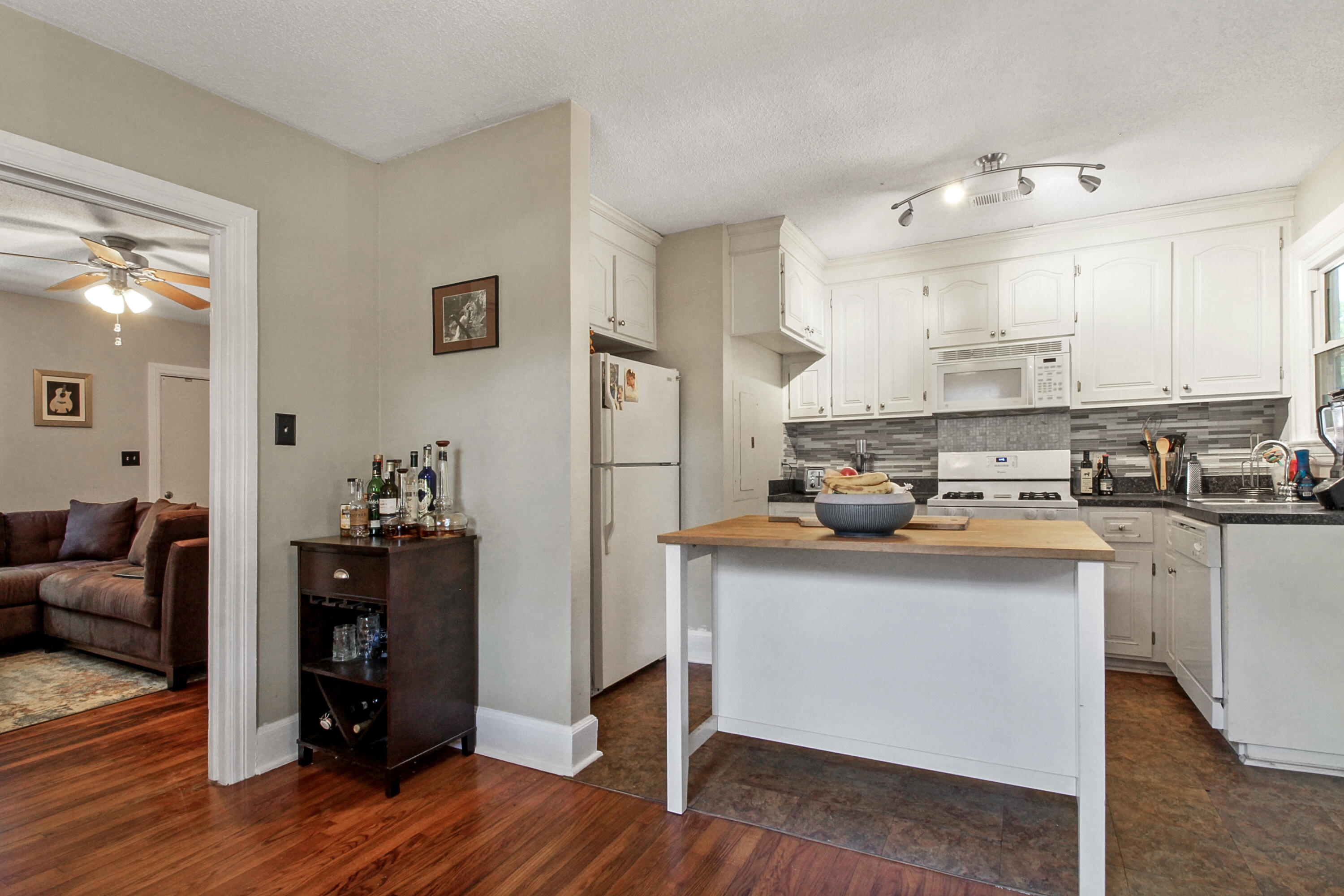 1223 Yeamans Hall Road Hanahan, SC 29410 - Photo 9 of 26 Kitchen