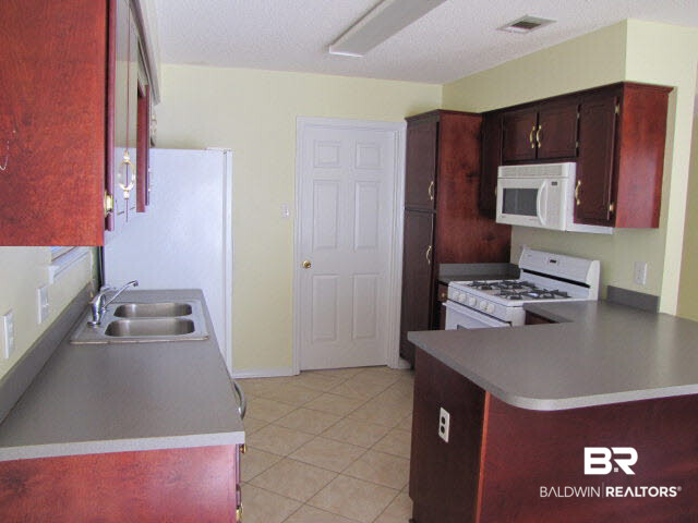 6167 Northwoods Court Mobile, AL 36608 - Photo 2 of 9