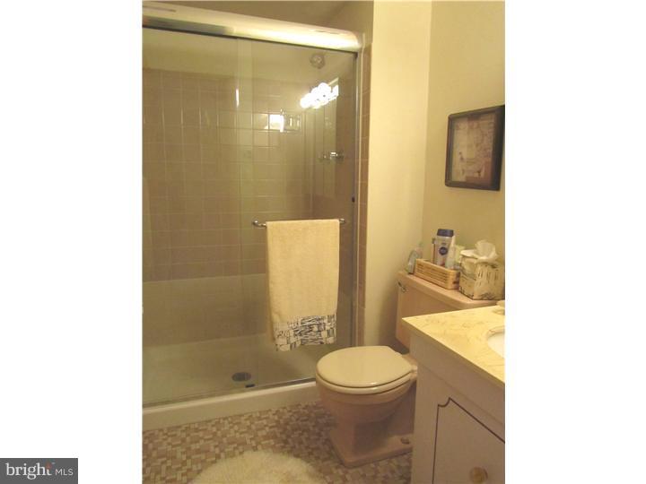 11113 Greiner Road Philadelphia, PA 19116 - Photo 12 of 23 Master Bathroom