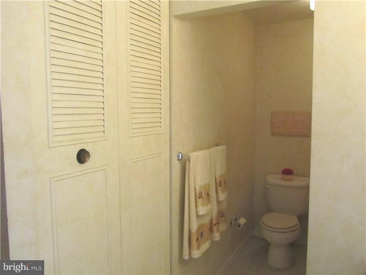 11113 Greiner Road Philadelphia, PA 19116 - Photo 18 of 23 Bathroom