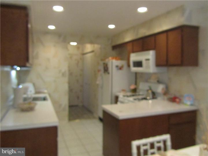 11113 Greiner Road Philadelphia, PA 19116 - Photo 6 of 23 Kitchen