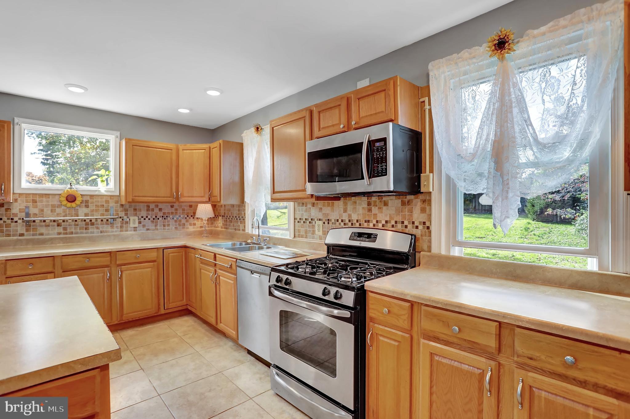606 Piper Road Reisterstown, MD 21136 - Photo 7 of 50 kitchen with plenty of windows