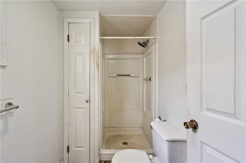 140 Stoney Point Road Shelocta, PA 15774 - Photo 23 of 29 Main floor bathroom