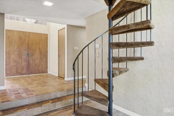 $500,000 | Undisclosed Address, Bakersfield, CA 93309