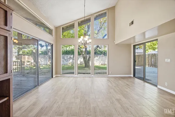 $500,000 | Undisclosed Address, Bakersfield, CA 93309