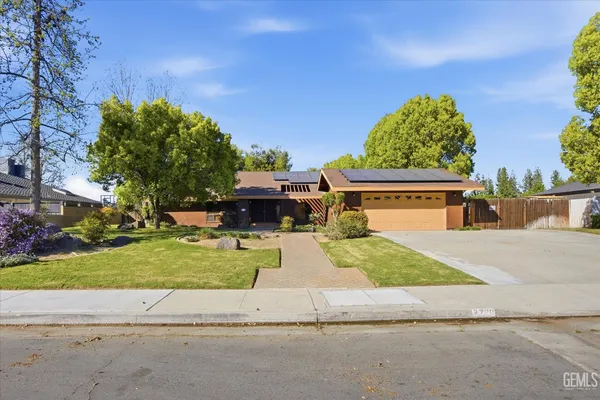 $500,000 | Undisclosed Address, Bakersfield, CA 93309