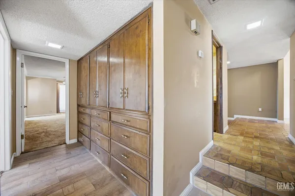 $500,000 | Undisclosed Address, Bakersfield, CA 93309