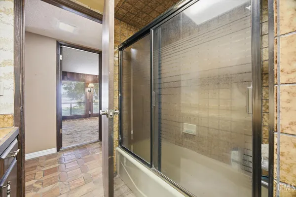 $500,000 | Undisclosed Address, Bakersfield, CA 93309