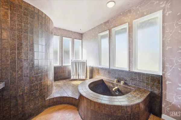 $525,000 | Undisclosed Address, Bakersfield, CA 93309