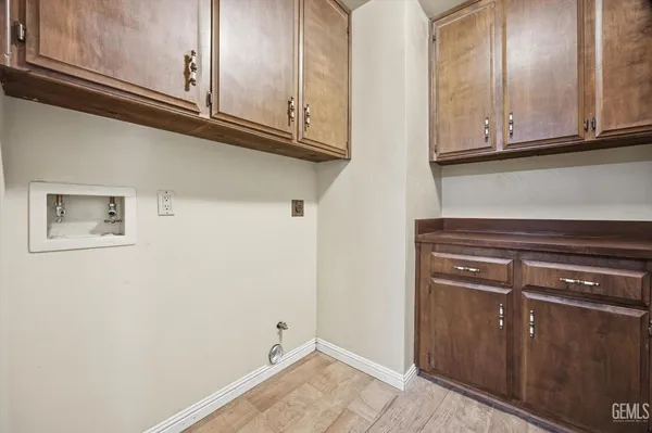 $500,000 | Undisclosed Address, Bakersfield, CA 93309