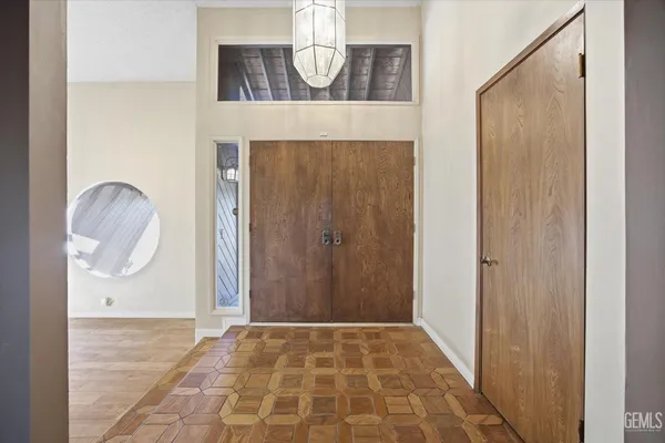 $500,000 | Undisclosed Address, Bakersfield, CA 93309