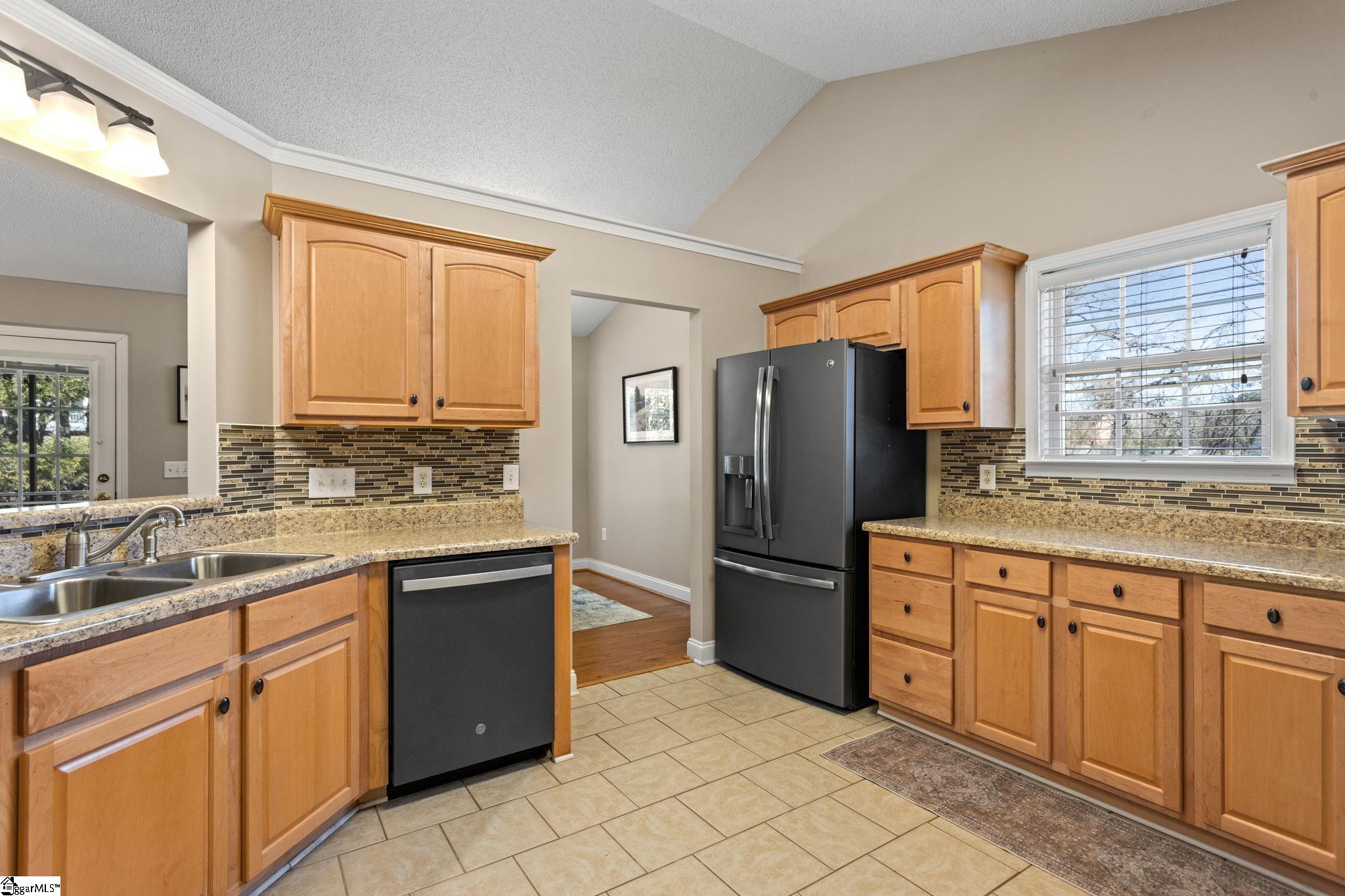 625 Ashley Commons Court Greer, SC 29651 - Photo 8 of 30