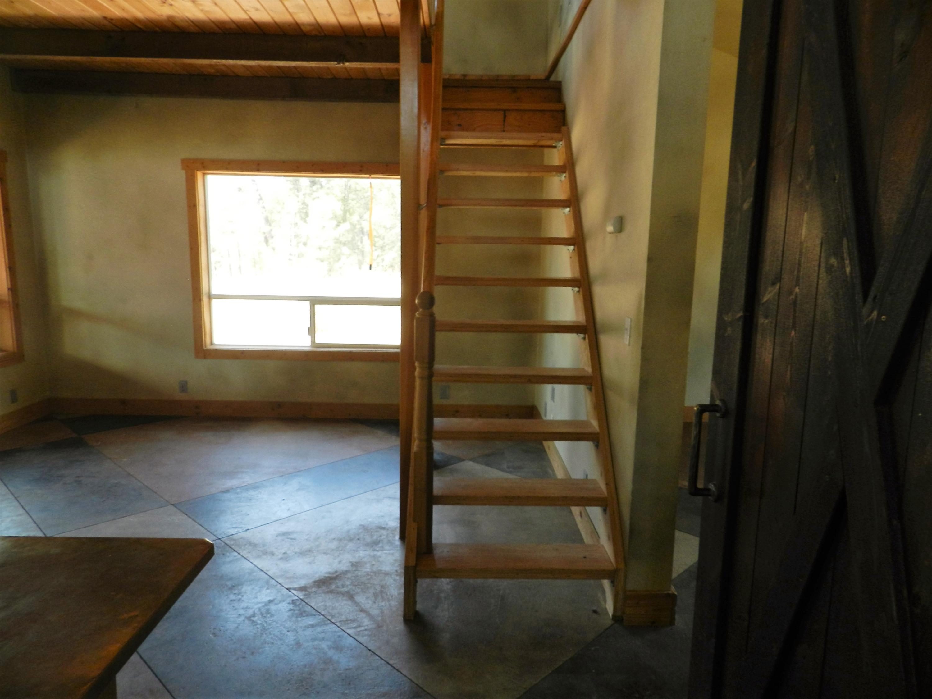 6280 Oasis Road Redding, CA 96003 - Photo 23 of 37 DSCN3951