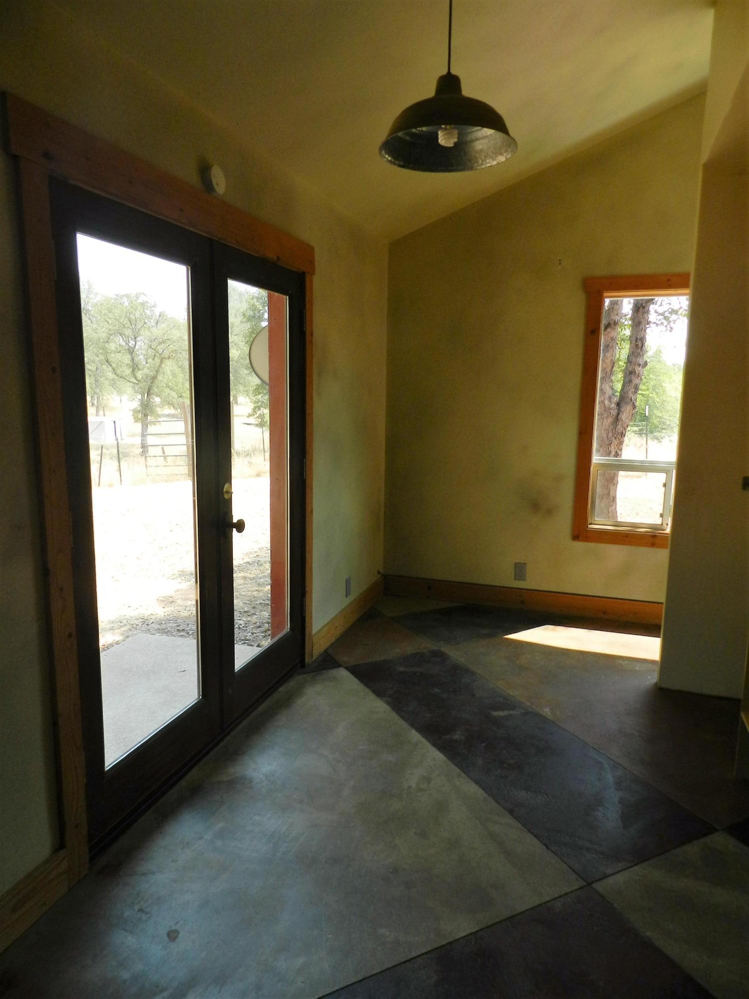 6280 Oasis Road Redding, CA 96003 - Photo 9 of 37 DSCN3967