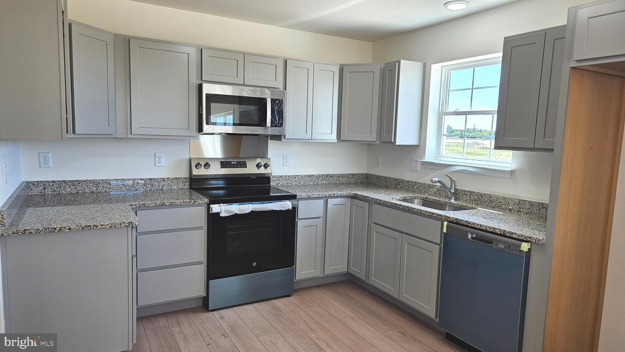 235 Doylestown Road Smyrna, DE 19977 - Photo 11 of 38 Kitchen - Stainless Steel Applainces