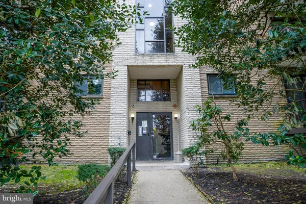 $165,000 | 400 Glendale Road, Unit H32, Havertown, PA 19083