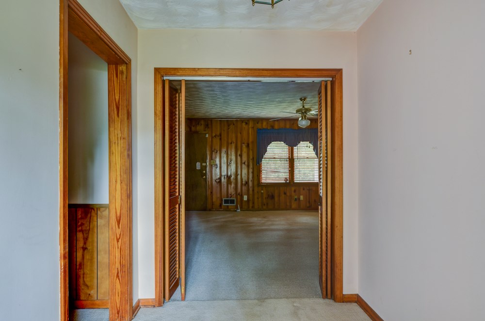 109 Ridgeway Road Spartanburg, SC 29301 - Photo 3 of 22 Gallery Image 3