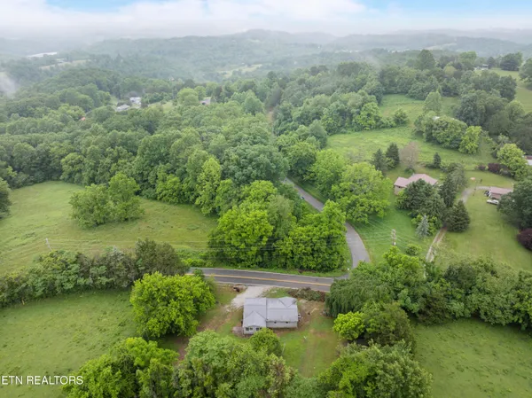 $141,200 | 1351 Bethlehem Road, La Follette, TN 37766